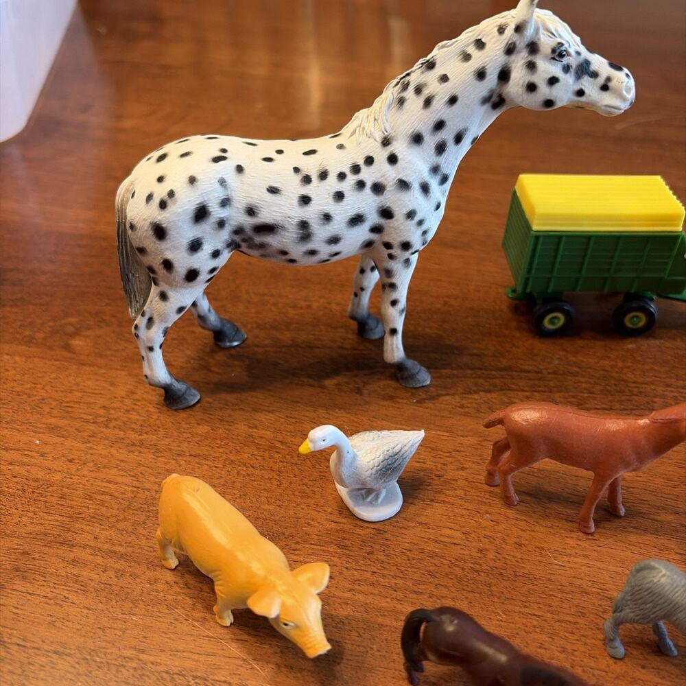 Farm Lot Schleich Horses, Cow ERTL Trailer, Farmers And Misc Small Animals - Picture 7 of 9